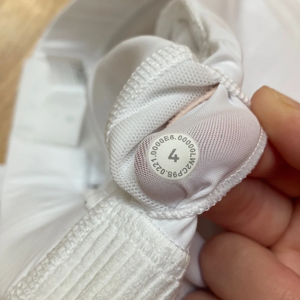 NWT Lululemon Strong Front Bra - Picture 5 of 7